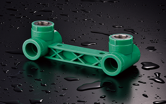 1636462798176152.jpg 联座等径内丝三通.jpg